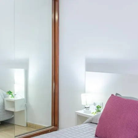 Apart-rent Av Rhode 1º * 罗萨斯