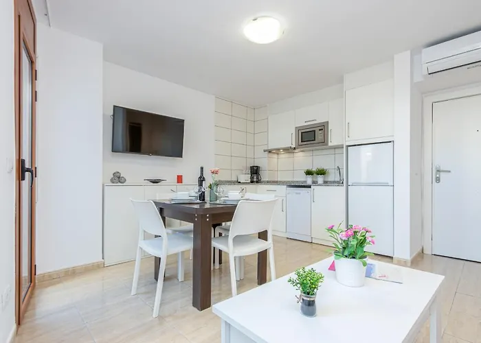 Apart-rent Av Rhode 1º 2009 *