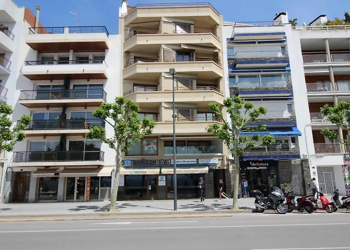 Apart-rent Av Rhode 1º 2009 * Roses